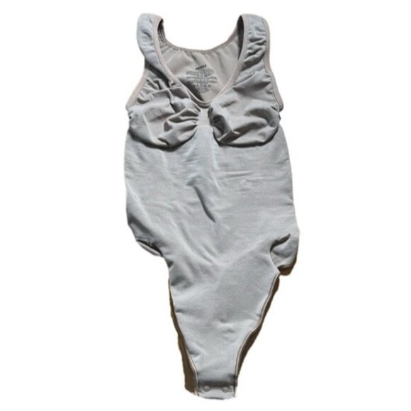 Skims Medium SEAMLESS SCULPT SCOOP NECK THONG BODYSUIT Sienna Brown NWOT MSRP 70 - Picture 1 of 7